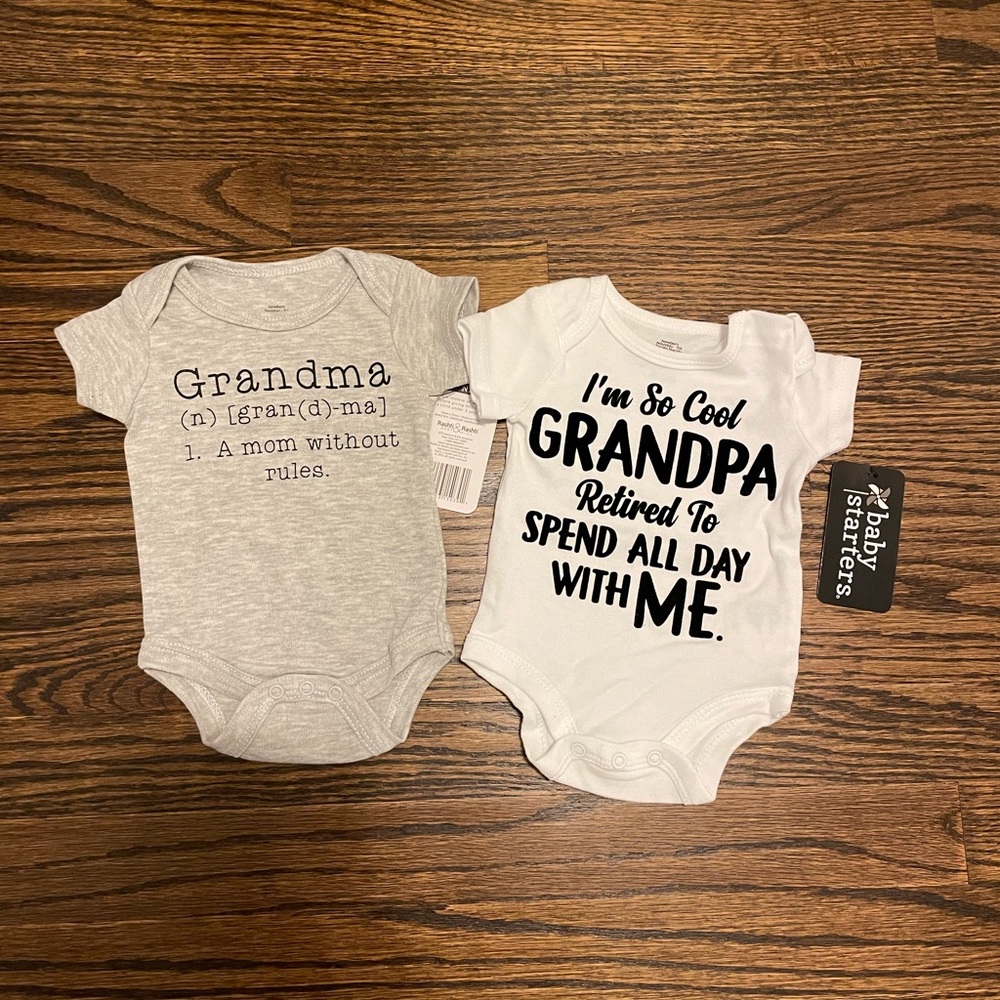 NWT Newborn onesies set of two. White and grey. Shortsleeve